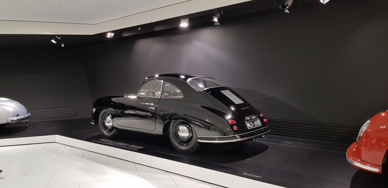 Illustration for article titled Porsche Museum Stuttgart Zuffenhausen photo dump